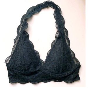 Lace Bralette- black color